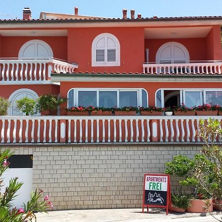 Vila "Mare" Banjol Εξωτερικό φωτογραφία