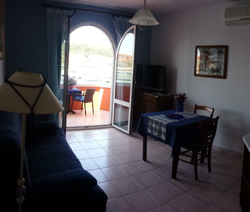 Vila "Mare" Banjol Εξωτερικό φωτογραφία